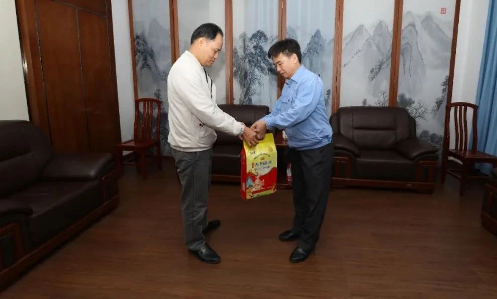 1705652659930442.jpg 开云官方网页版-开云online(中国)
省总工会到开云官方网页版-开云online(中国)
开云官方网页版-开云online(中国)开展新春慰问2.jpg