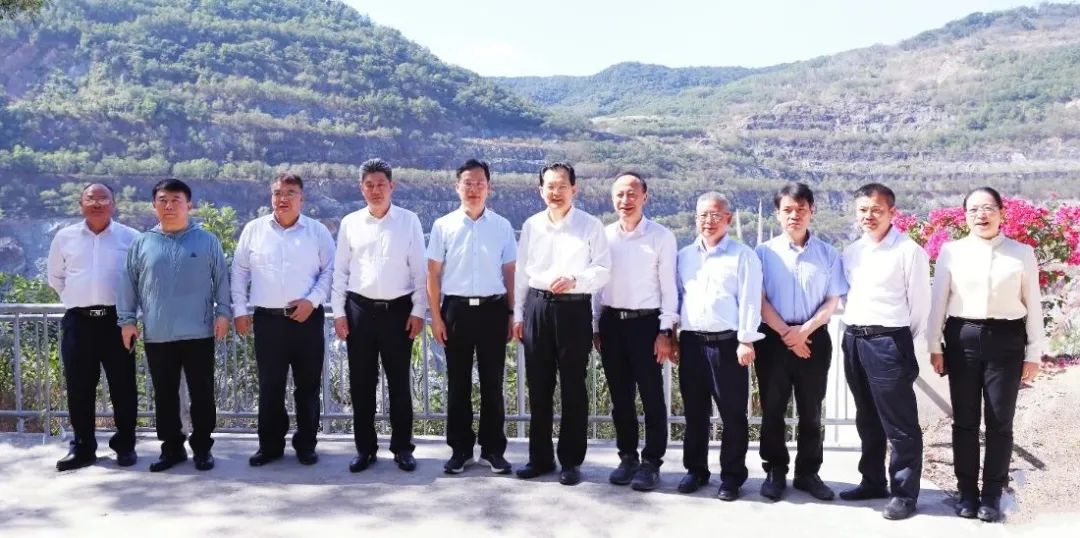 1705915935512727.jpg 自然资源部到开云官方网页版-开云online(中国)
开云官方网页版-开云online(中国)开展新一轮找矿突破战略行动专题调研3.jpg
