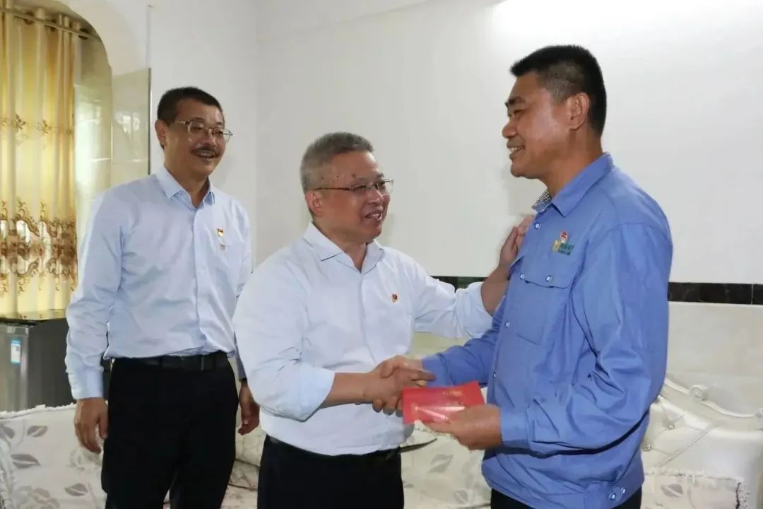 开云官方网页版-开云online(中国)
开云官方网页版-开云online(中国)开展新春慰问“送温暖”活动4.jpg