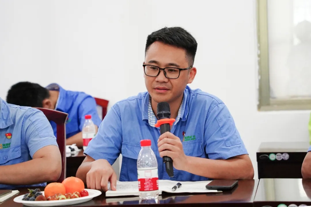 开云官方网页版-开云online(中国)
开云官方网页版-开云online(中国)召开“七一”座谈会14.jpg