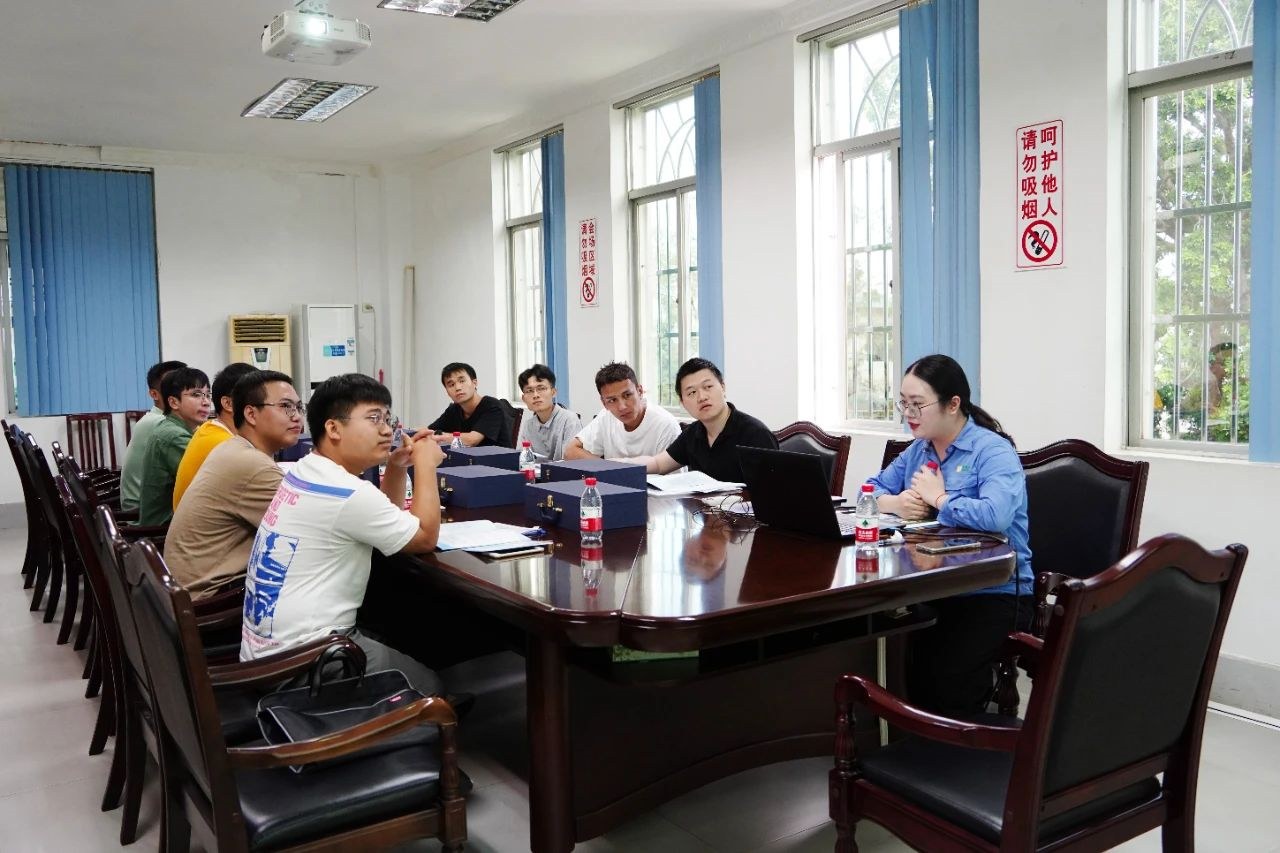 1721352767658938.jpg 9名青年员工入职开云官方网页版-开云online(中国)
开云官方网页版-开云online(中国)石碌铁矿分公司7.jpg