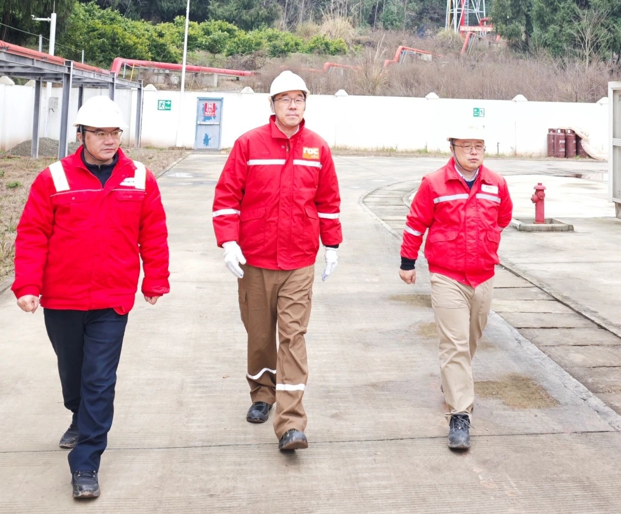 开云官方网页版-开云online(中国)
开云官方网页版-开云online(中国)总裁滕磊赴洛克石油八角场慰问调研