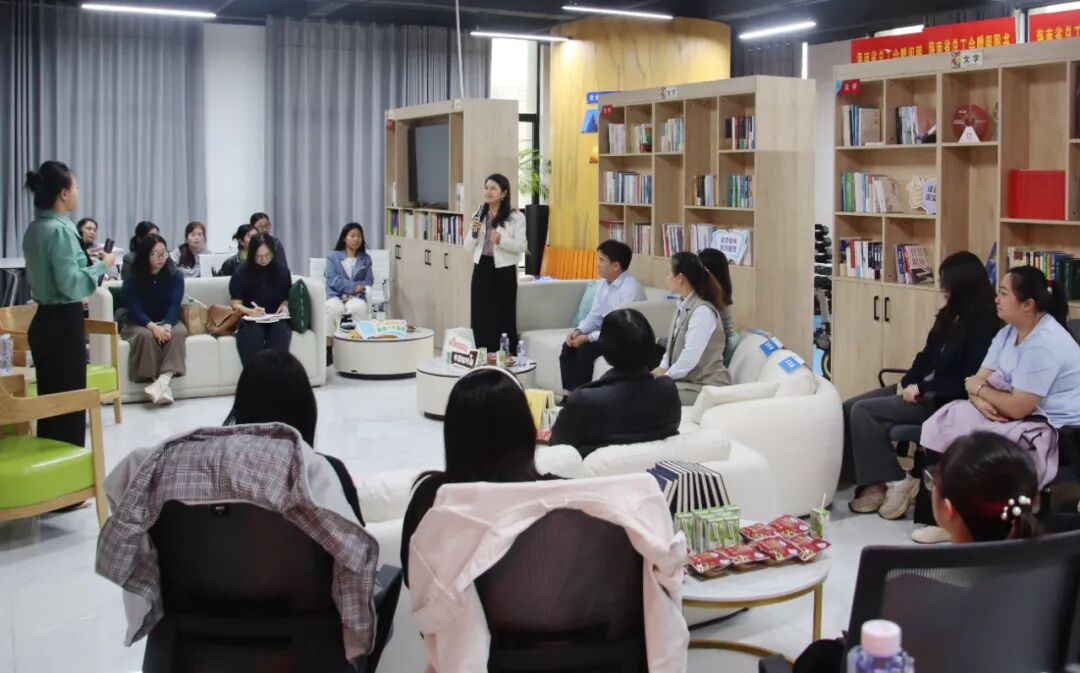 开云官方网页版-开云online(中国)
开云官方网页版-开云online(中国)女员工:开云官方网页版-开云online(中国)
开云官方网页版-开云online(中国)举办“玫瑰书香·悦读成长”主题读书分享交流会